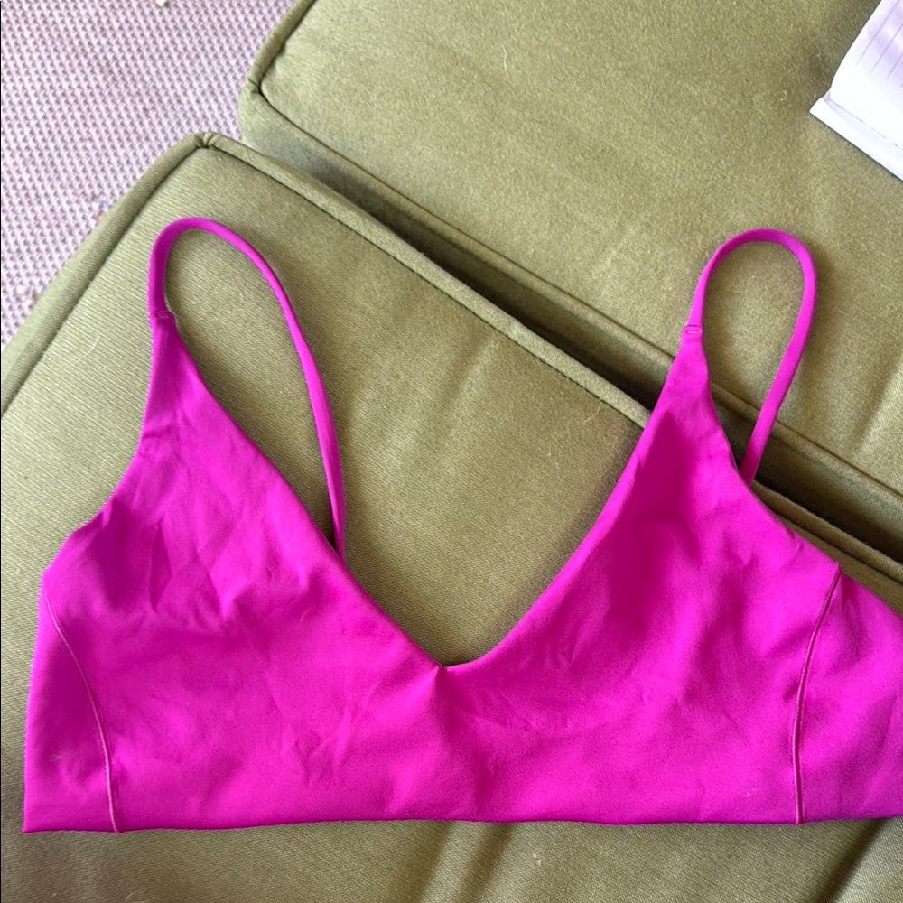 Left on Friday Sunday Top B-D cup. In Aloha (Magenta)